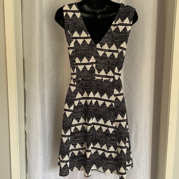 H&M DRESS Sz: S - Picture 4 of 9